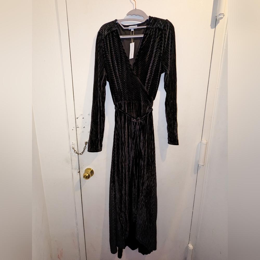 NWT Baltic Born Black Jada Ribbed Velvet Wrap